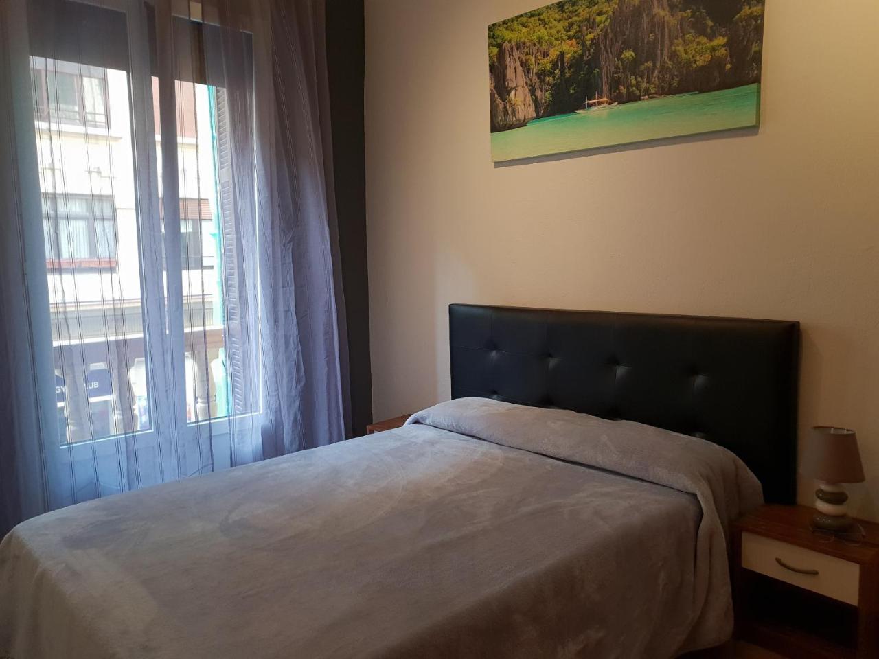 Pension Uzturre San Sebastian Bagian luar foto